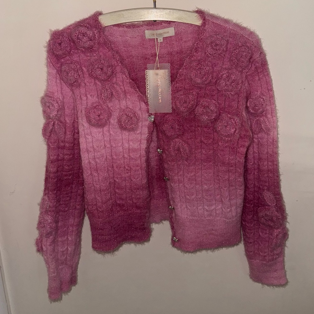 LaitCollection Liza cropped cardigan with handmade knitted roses in pink.